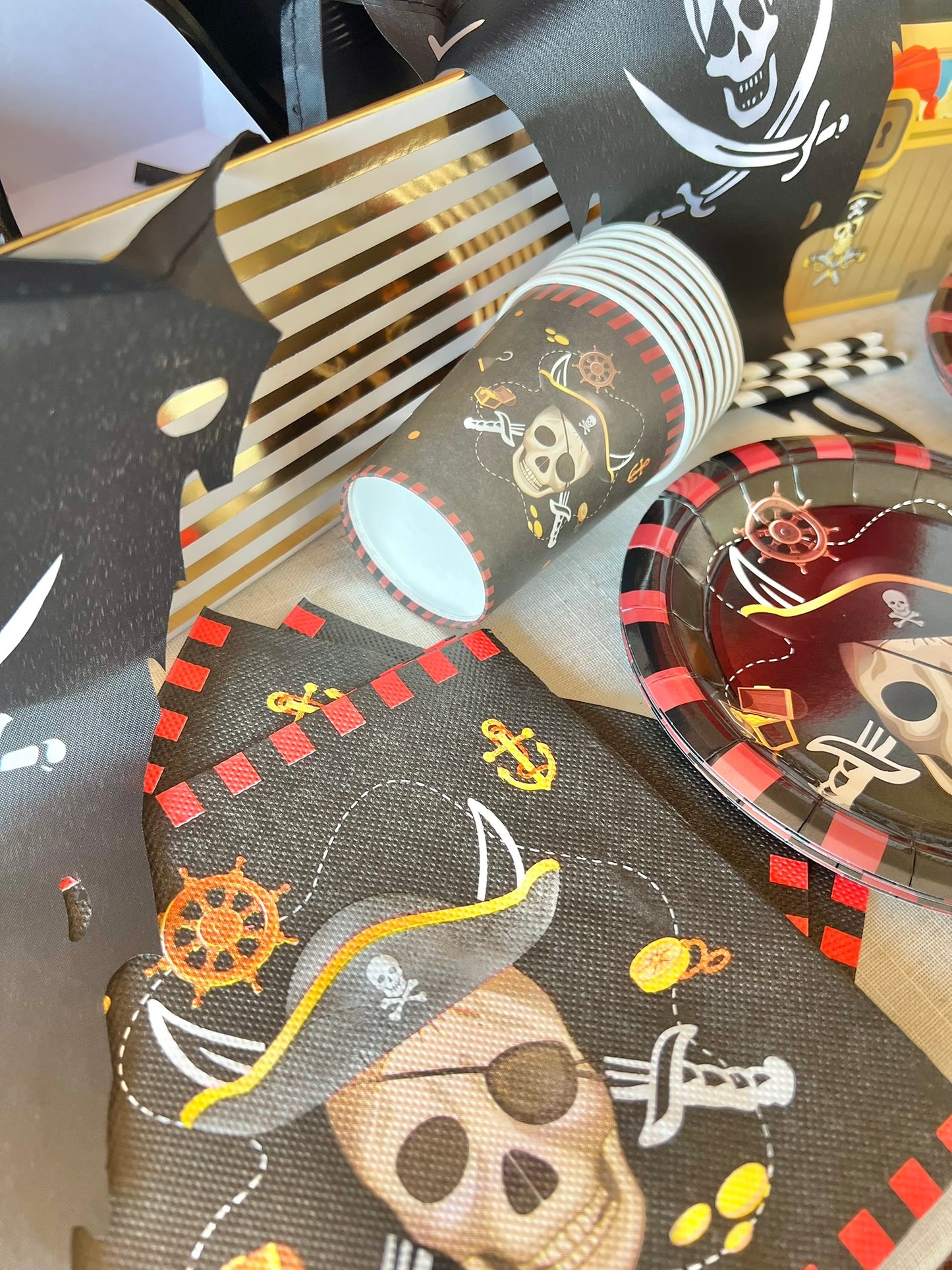 Pirate Kids Birthday Box 🏴‍☠️